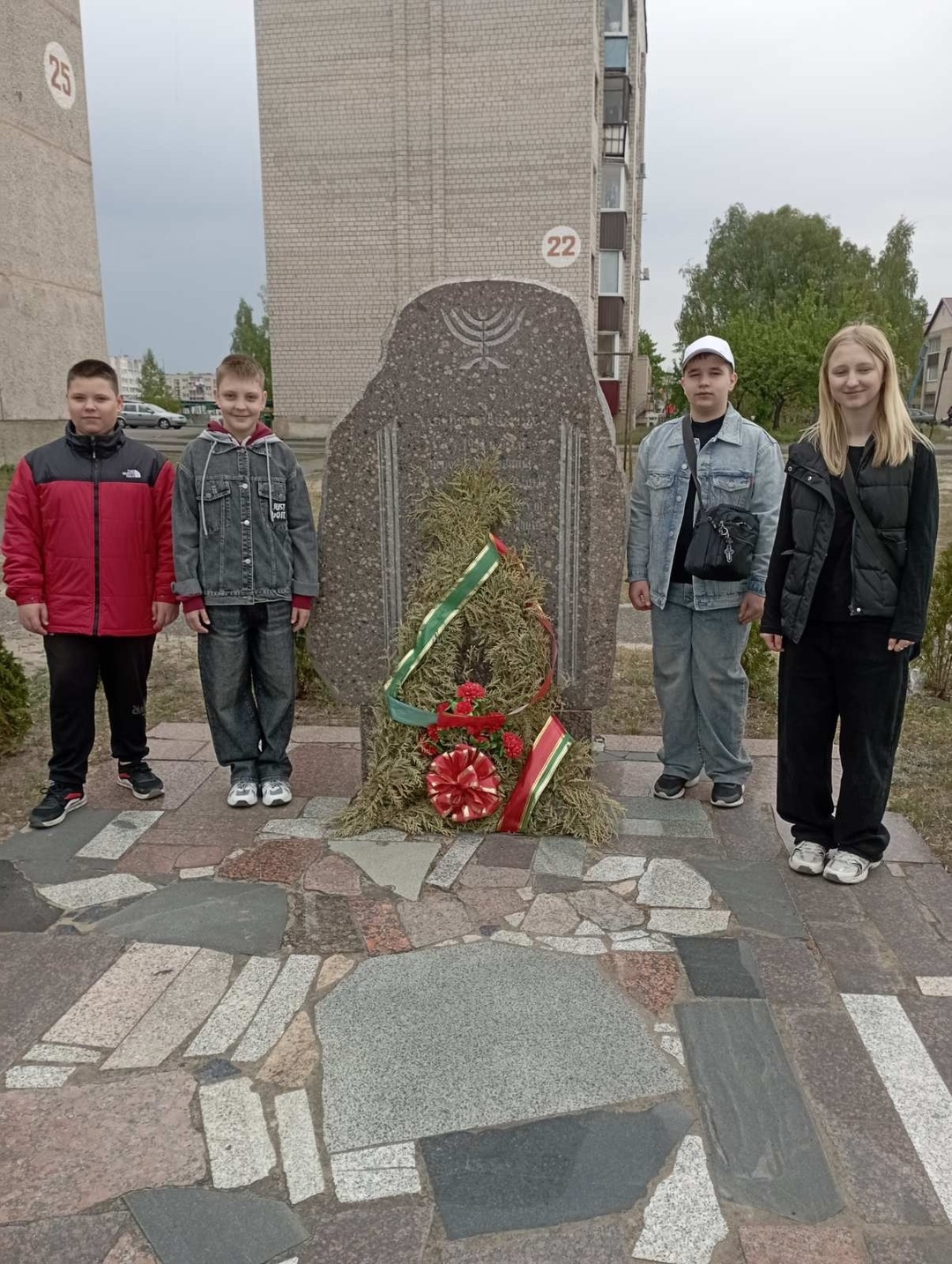 Пешая прогулка к памятникам